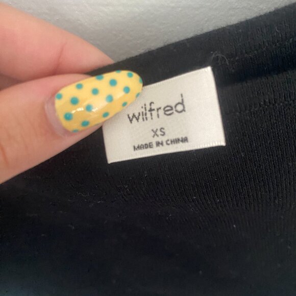 Black Top with Mesh Puff Sleeves| Wilfred | ARITZIA - Picture 3 of 3